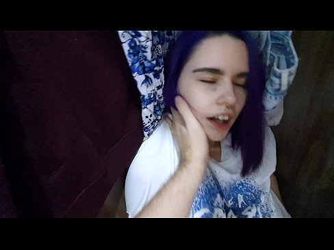 ❤️ Encontrei a minha irmã no armário e ajudei-a a ejacular ❤❌ Sexo superior em nós ﹏